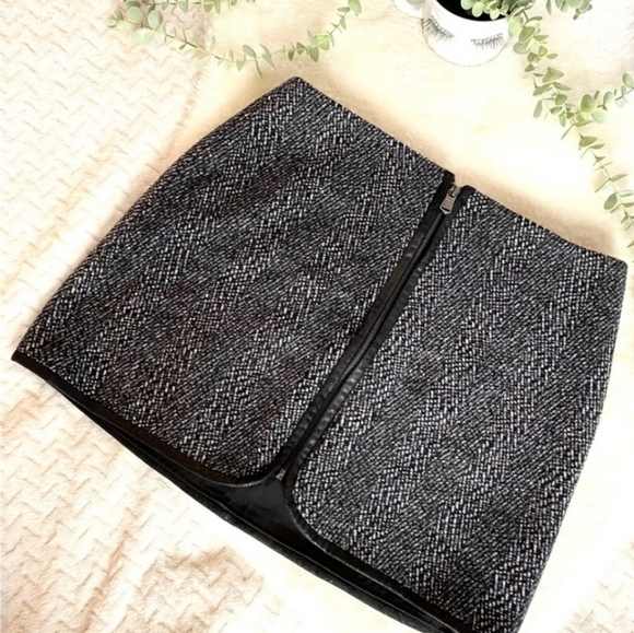 Highline Collective business casual skirt - Picture 4 of 5